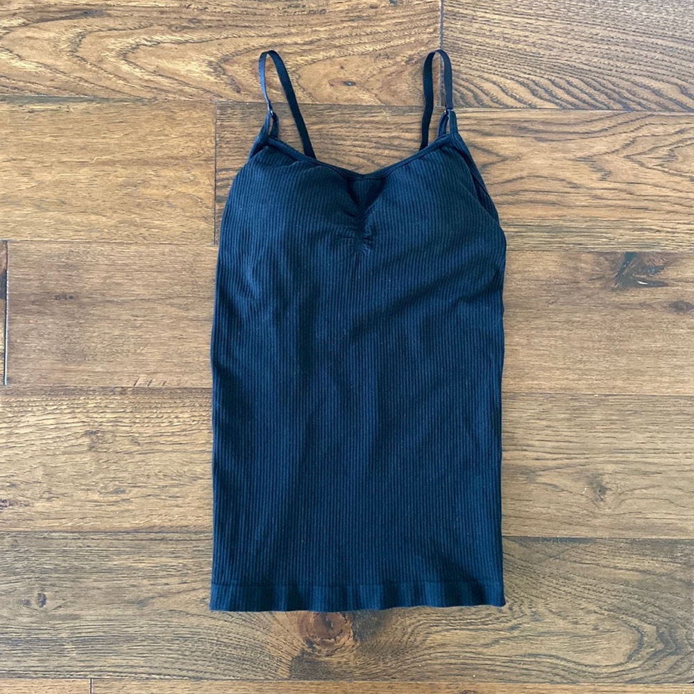 Athleta tank top w/ built in bra, black, size S